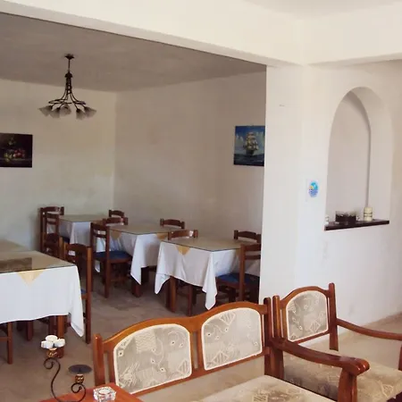 Privee Santorini Hotel